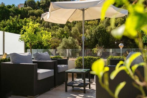 Patio, Balcony/Terrace, Balcony/Terrace, Seating area