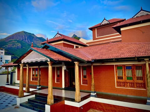 Property building, Natural landscape, Mountain view, Parking