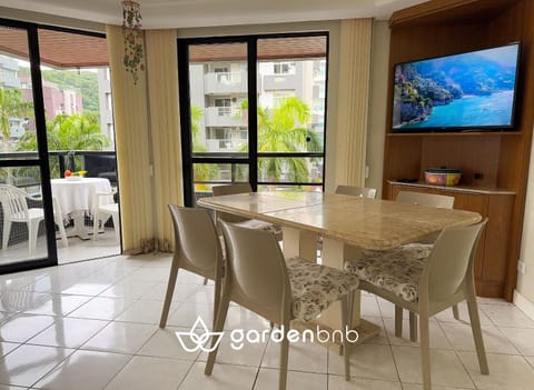 Dining area, Dinner