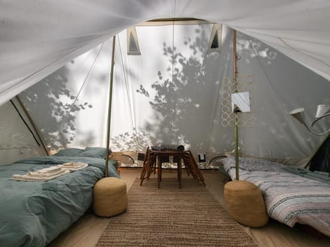 Bed, Living room, Photo of the whole room, Seating area, Bedroom