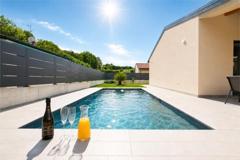 Garden, Swimming pool