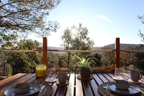 Tiny House du volcan de la brasserie aixpression Chalet in Le Puy-Sainte-Réparade