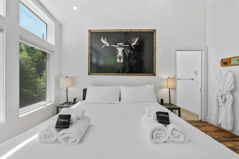 Granby Mountain - Forest Views, Hot Tub & Fire Pit House in Granby