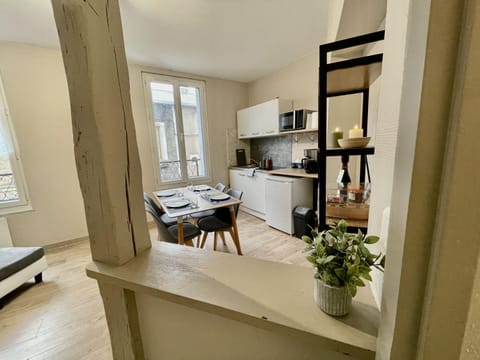 Meals, kitchen
