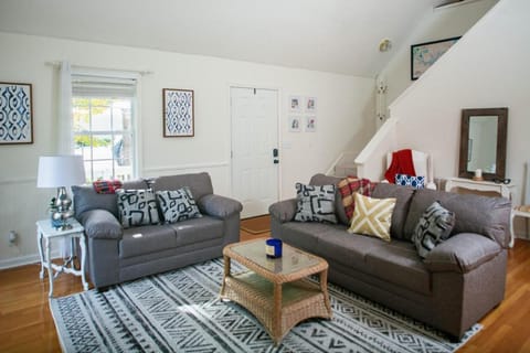 Serene Lakefront Home with Hot Tub and Boat for Rent! House in Lake Sinclair