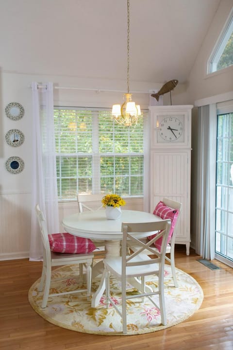 Serene Lakefront Home with Hot Tub and Boat for Rent! House in Lake Sinclair