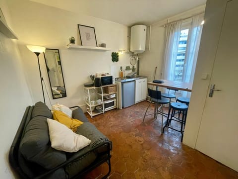 Kitchen or kitchenette, Living room, Dining area