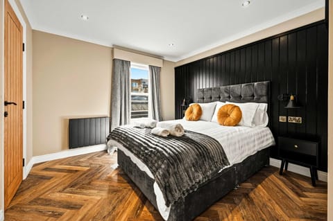 Bed, Photo of the whole room, Bedroom, towels, wardrobe