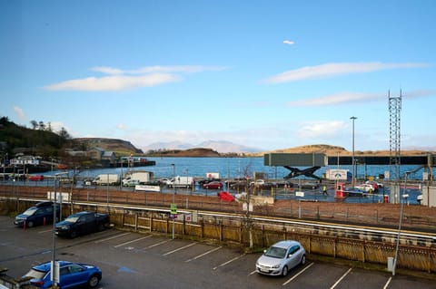 Day, Neighbourhood, Natural landscape, Location