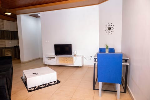 Communal lounge/ TV room, TV and multimedia, Living room, Photo of the whole room, Seating area, Evening entertainment