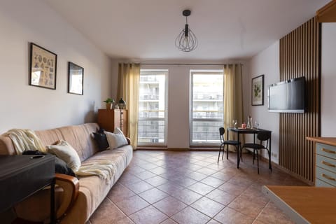 TV and multimedia, Kitchen or kitchenette, Living room, Seating area
