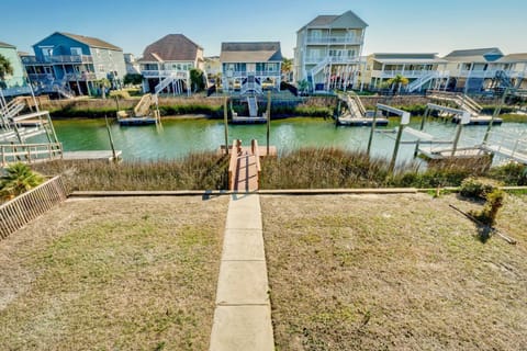 OIB03 Isle Flipper House in Ocean Isle Beach