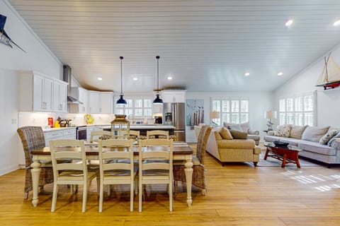 OIB08A Ocean Isle Hidden Retreat A House in Ocean Isle Beach