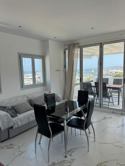 Portside Paradise Apartment in Naousa