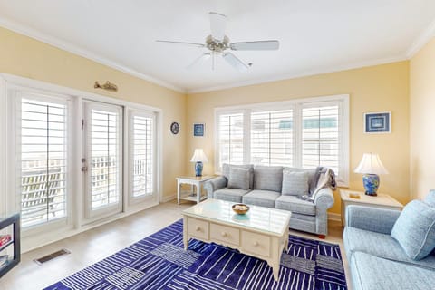 OIB13 Pelican's Watch House in Ocean Isle Beach