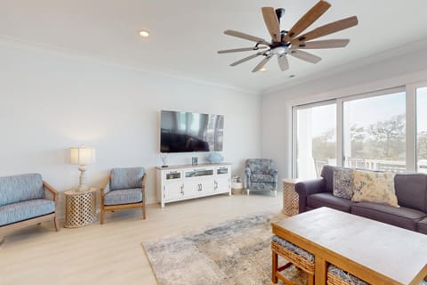 OIB39 Take Me A-Wave House in Ocean Isle Beach