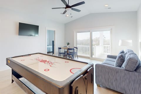 OIB39 Take Me A-Wave House in Ocean Isle Beach