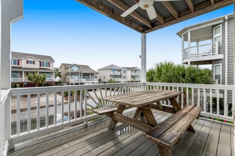 OIB54 Finally Free House in Ocean Isle Beach
