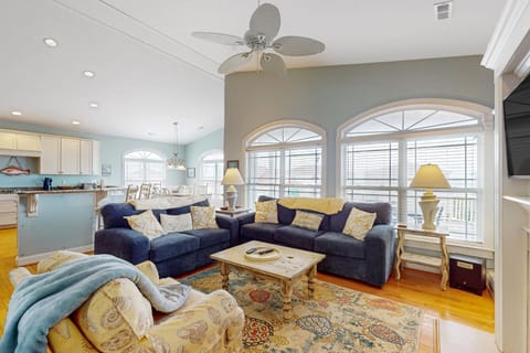 OIB62 Grams Getaway House in Ocean Isle Beach