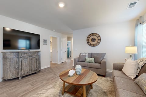 OIB71 The Edge of the Ocean House in Ocean Isle Beach