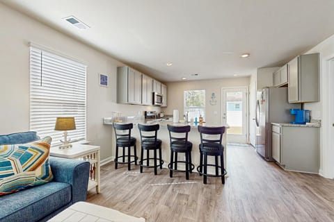 OIB79 Whispering Breeze House in Ocean Isle Beach