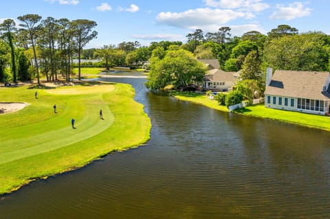 SB11 Shining Waters House in Calabash