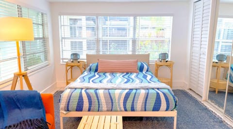 Lazy Cabana- Pool Canal Wilton Drive Apartment in Wilton Manors