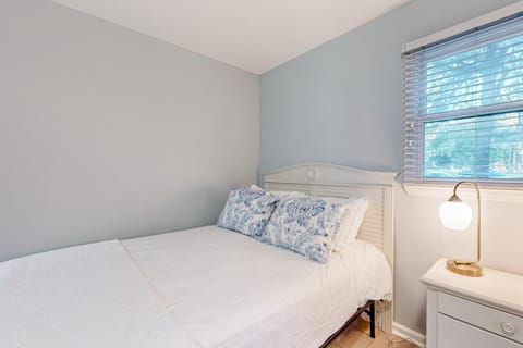 SB45B Ev's Escape, 201B House in Sunset Beach