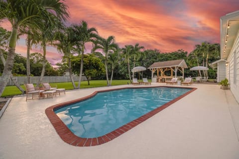 The Golden Hour House in Jupiter