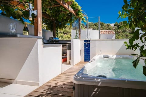 Day, Natural landscape, Hot Tub
