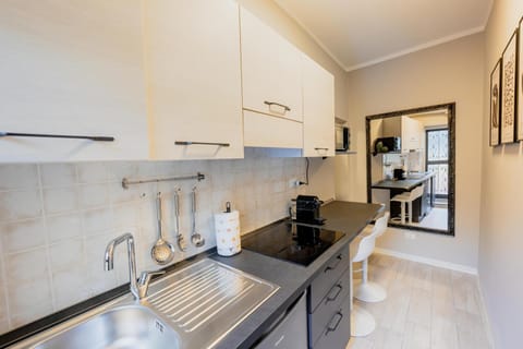 Guest House Lippi 35 in centro a 19 Minuti da Firenze Apartment in Prato