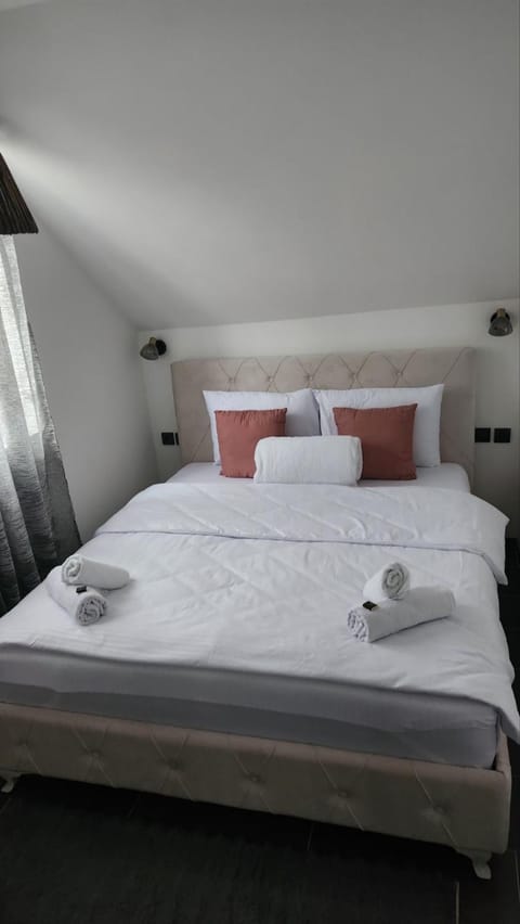 Crassula Lux 4 Apartment in Belgrade