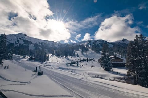 Ski in Ski out Dream Studio Village Mtn Views House in Kirkwood