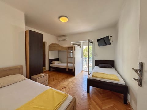 Vega's Hostel Hostel in Kotor Municipality