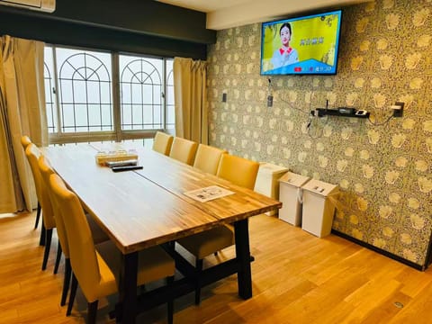 TV and multimedia, Living room, Dining area