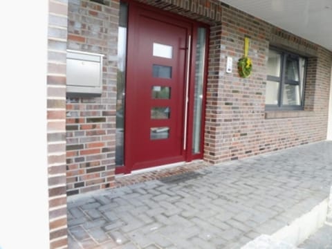 Facade/entrance, Day