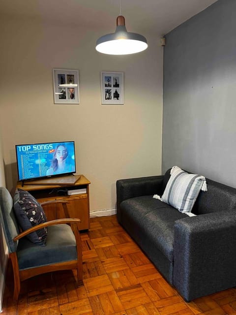 Newly renovated Stellies 2 Bed apt in heart of Stellies! Apartment in Stellenbosch