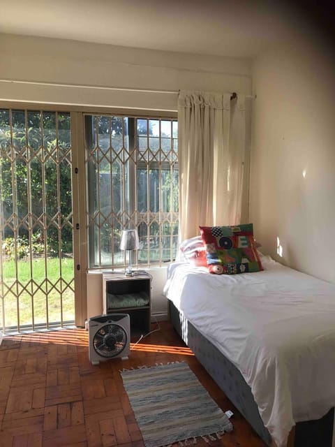 Newly renovated Stellies 2 Bed apt in heart of Stellies! Apartment in Stellenbosch