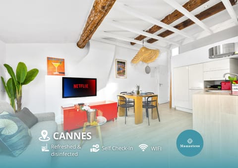 TV and multimedia, Kitchen or kitchenette, Living room