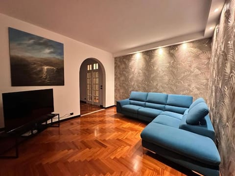 TV and multimedia, Living room, air conditioner