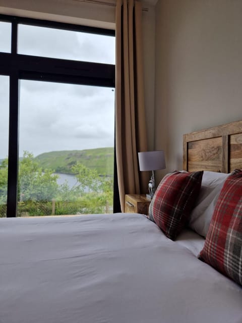 Elegant Cottage by Fairy pools 5 Apartment in Scotland