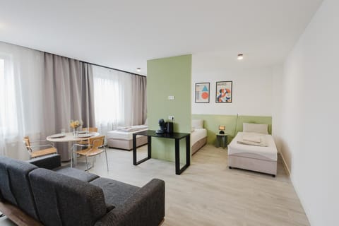 Bed, Living room, Photo of the whole room, Seating area, Dining area, Bedroom
