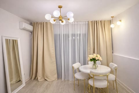 Living room, Seating area, Dining area, air conditioner