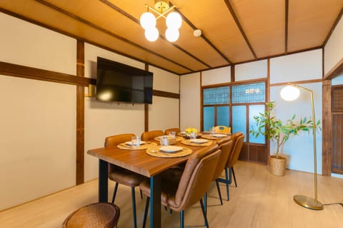 TV and multimedia, Dining area