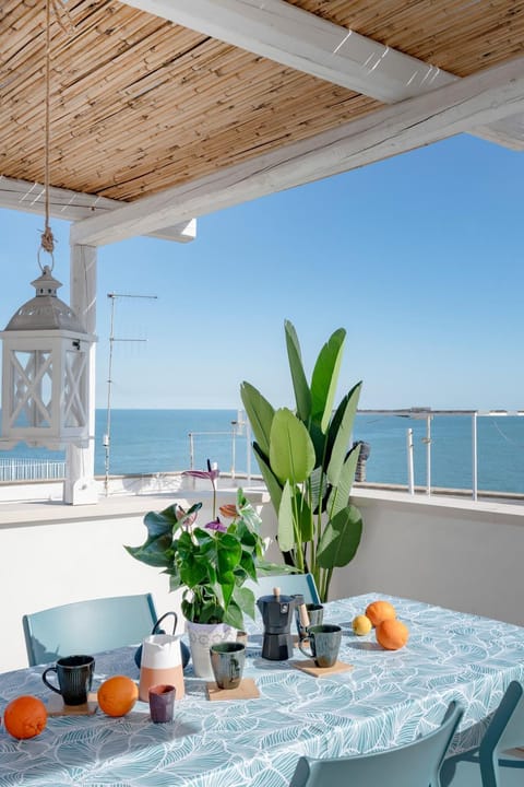 View (from property/room), Balcony/Terrace, Sea view