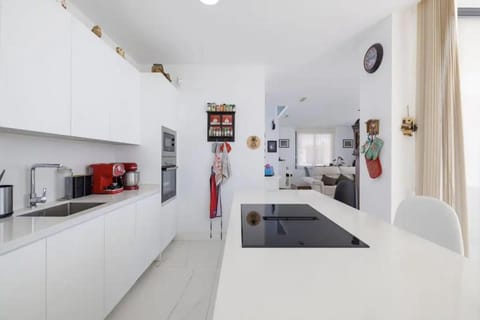 Villa Harmonia 22, Sotogrande Villa in Costa del Sol