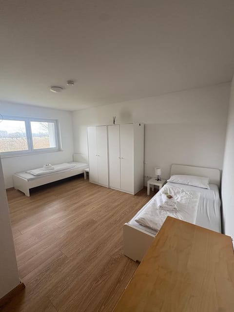 Bed, TV and multimedia, Bedroom, wardrobe