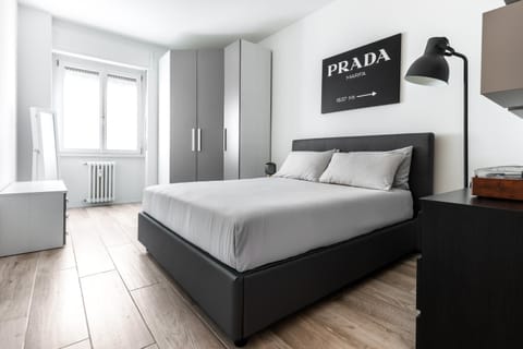 Bed, Photo of the whole room, Bedroom, internet