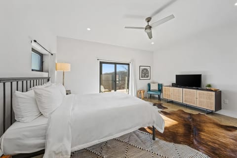 Candler Modern - Mountain & Forest Views, Bbq House in Upper Hominy