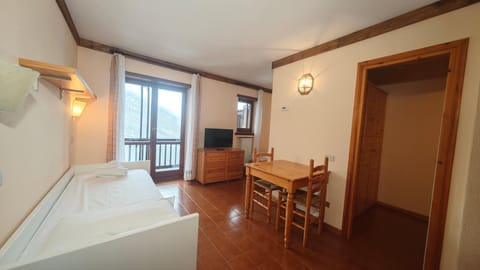 Hostdomus - Abeti Apartments House in Piedmont